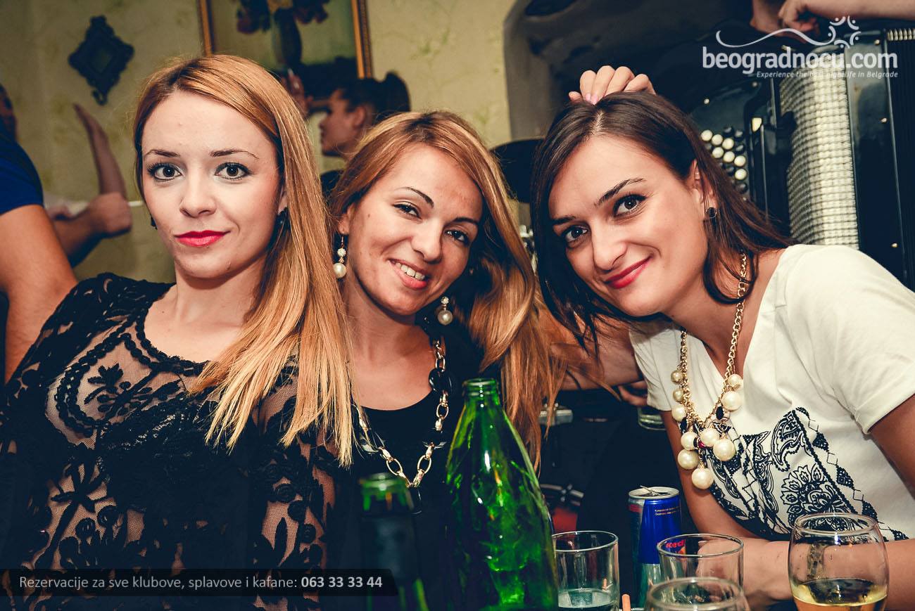 kafana-svaler-devojke