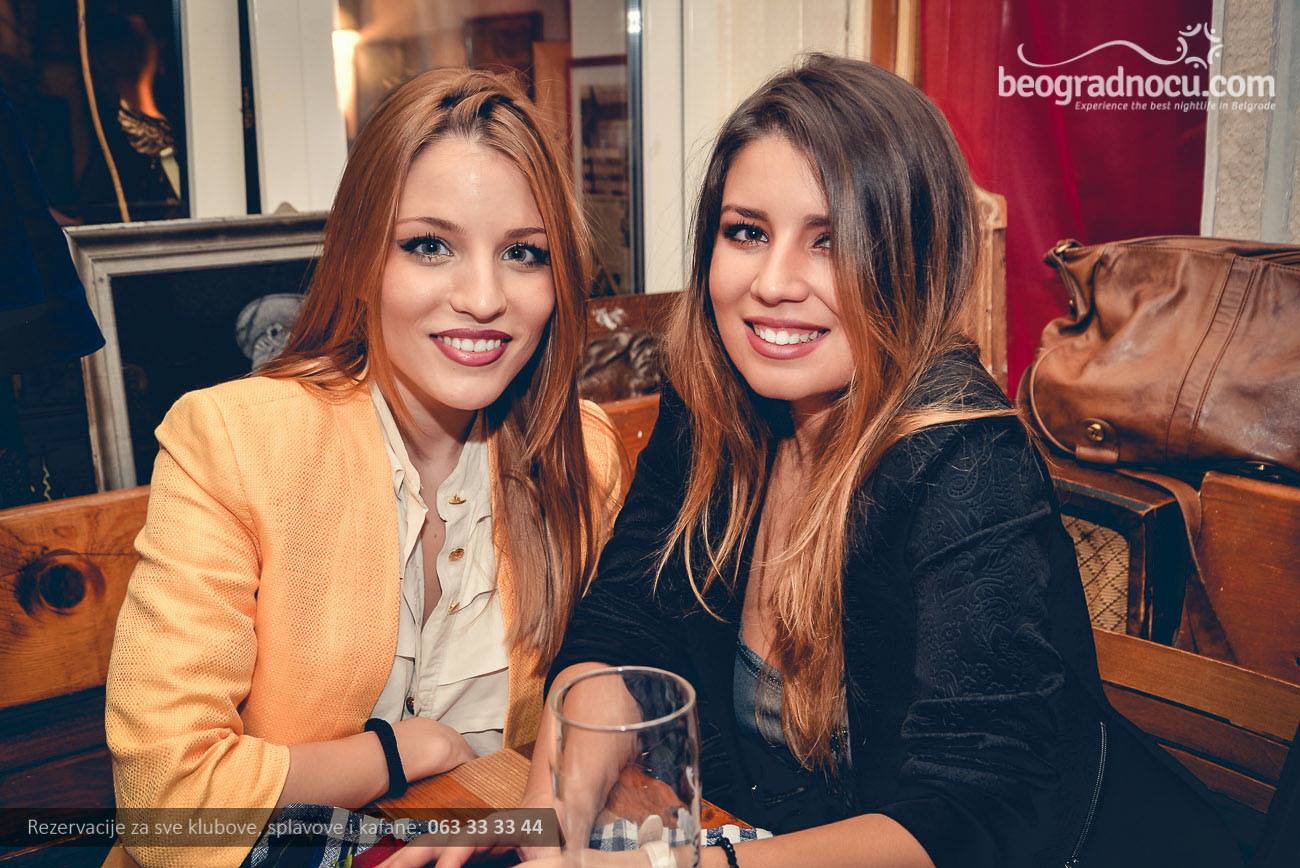 kafana-korcagin-devojke